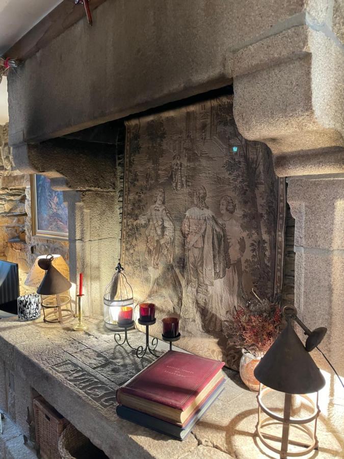 Appartement De 1634 Avec Balcon Au Sud Sur Jardin En Plein Coeur Historique Treguier Luaran gambar