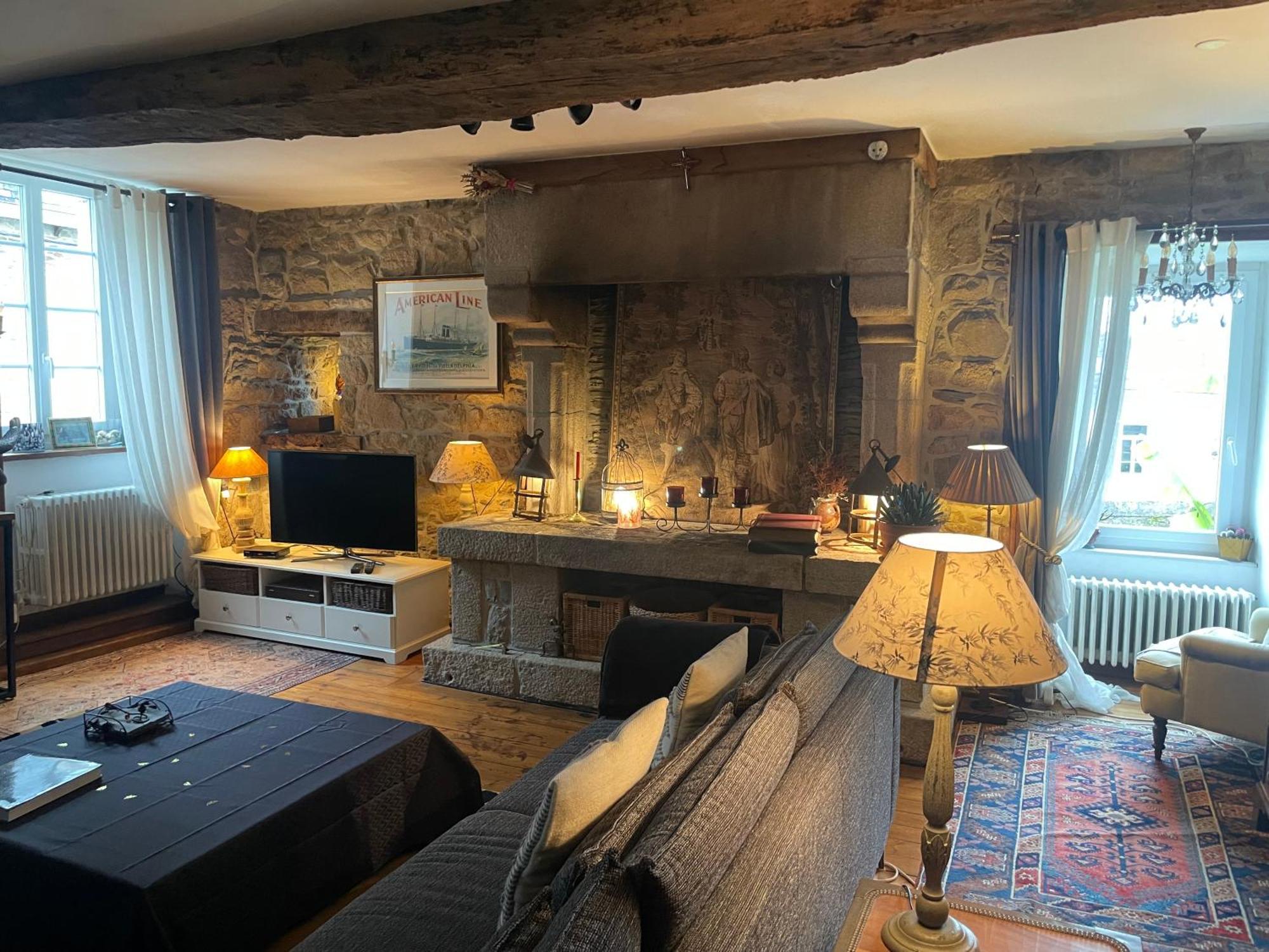 Appartement De 1634 Avec Balcon Au Sud Sur Jardin En Plein Coeur Historique Treguier Luaran gambar